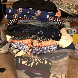 Maternity lot 1 of 2